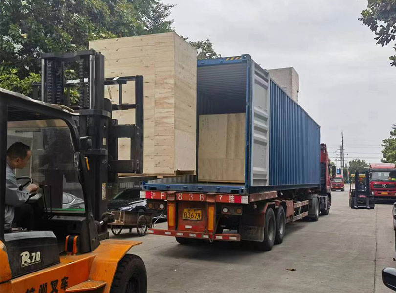 坦桑尼亞發(fā)貨-24頭熱灌裝飲料生產線2 坦桑尼亞發(fā)貨-24頭熱灌裝飲料生產線2